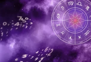 Representação artística do mapa espiritual da alma em múltiplas existências, com elementos cósmicos e símbolos sagrados.