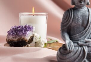 Energia universal sendo canalizada em uma sessão de Reiki.